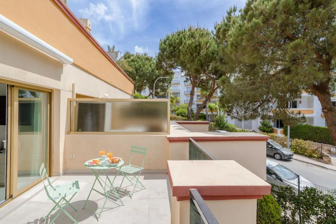 Apartment Oleholidays 413 Romana Playa Primera Linea Playa Marbella Spain